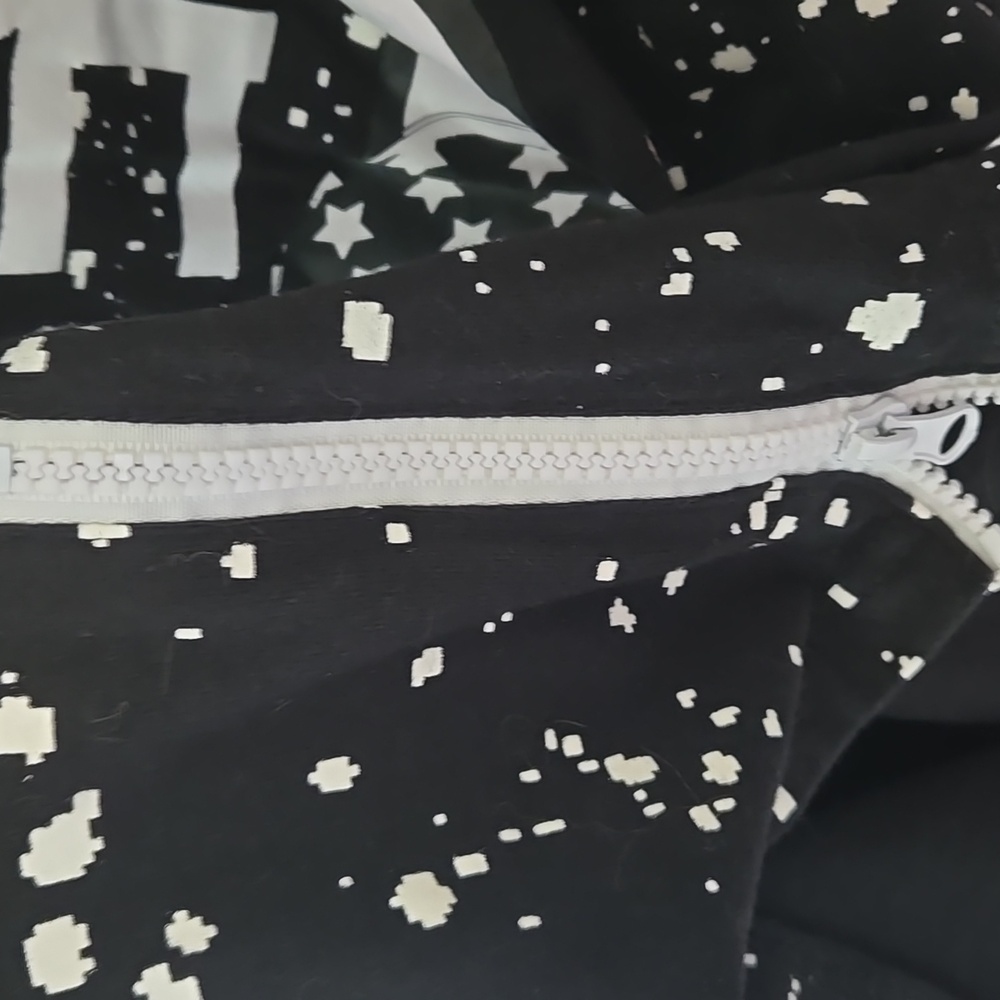 R.S. 1NE Black Graphic T-Shirt with Bull Design - Picture 9 of 12